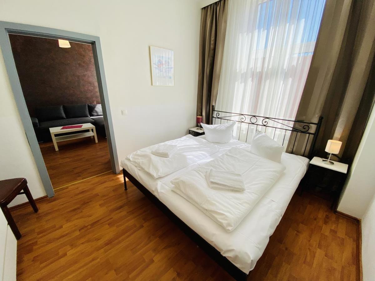 Doppelzimmer Zapfhahn, Direkt Am Alten Strom Rostock Zewnętrze zdjęcie